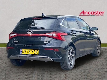 Used Hyundai i20 2023 for sale - 79050613: Photo