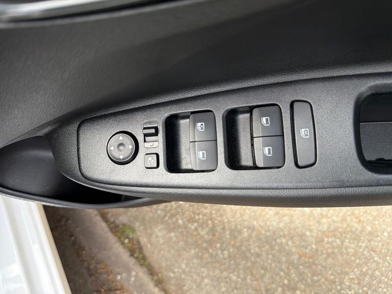 Used Hyundai i10 2023 for sale - 78067483: Photo 16