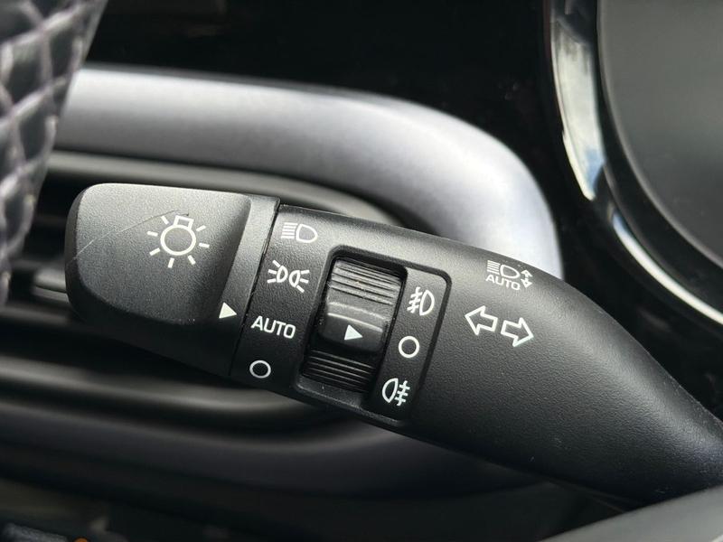 Used Hyundai i10 2023 for sale - 78067483: Photo 30