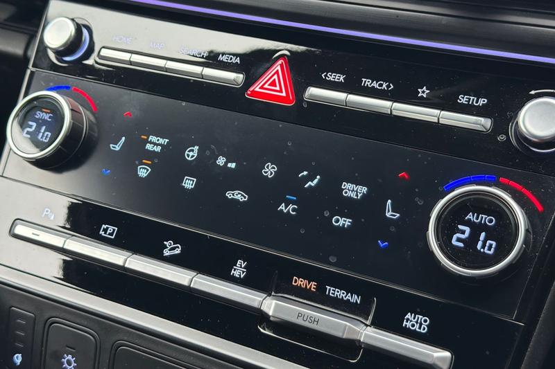 Used Hyundai Santa Fe 2025 for sale - 77036907: Photo 15