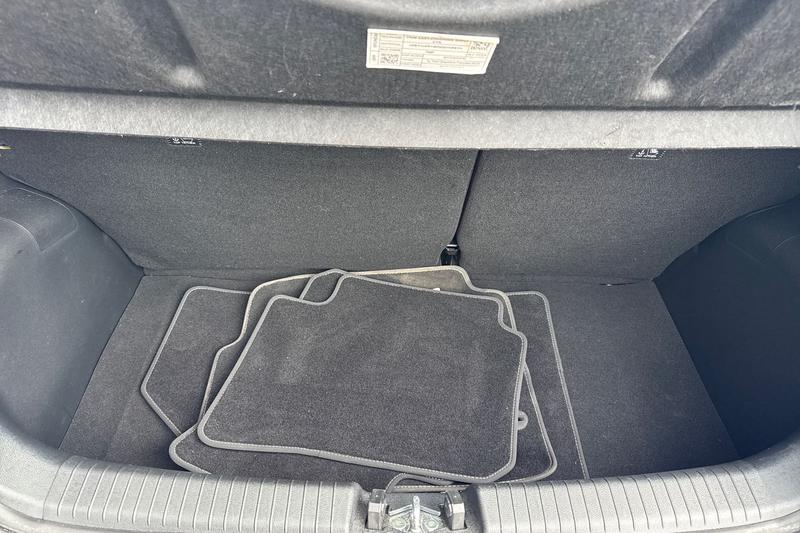 Used Hyundai i10 for sale - 76467662: Photo 24