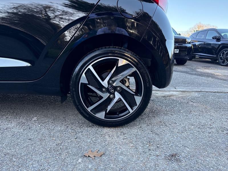 Used Hyundai i10 2024 for sale - 77934970: Photo 9