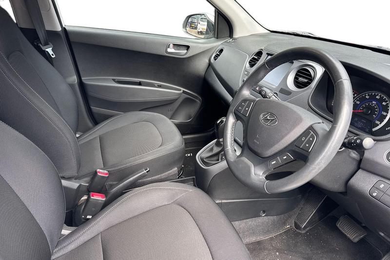 Used Hyundai i10 2019 for sale - 76172661: Photo 10