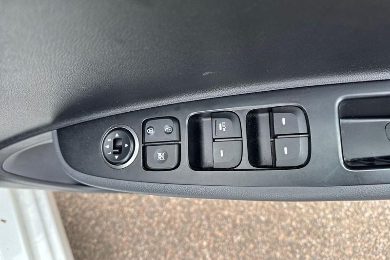 Used Hyundai i10 2019 for sale - 76172661: Photo 16
