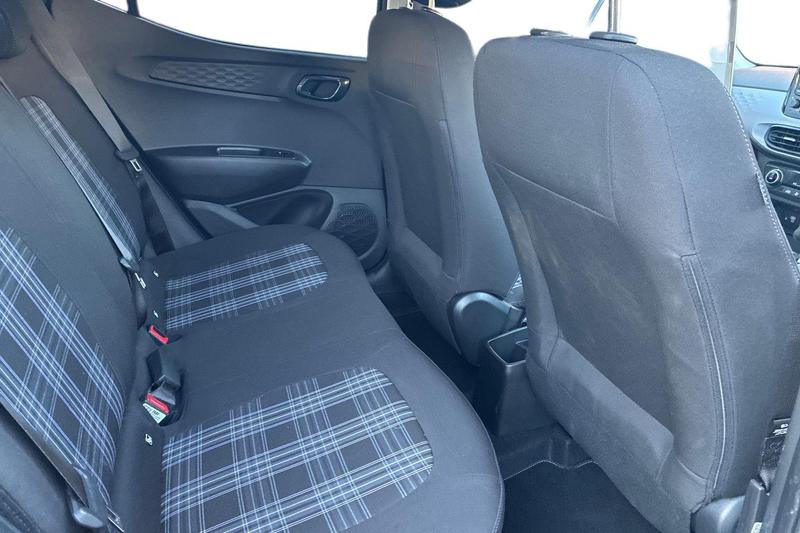 Used Hyundai i10 2024 for sale - 76458510: Photo 23