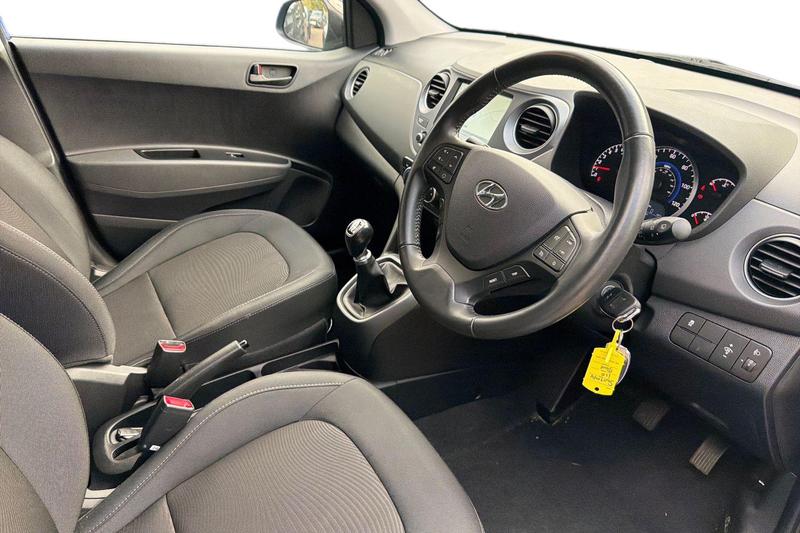 Used Hyundai i10 2019 for sale - 76631408: Photo 10