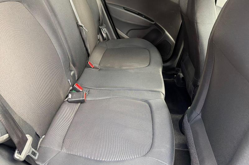 Used Hyundai i10 2019 for sale - 76631408: Photo 23