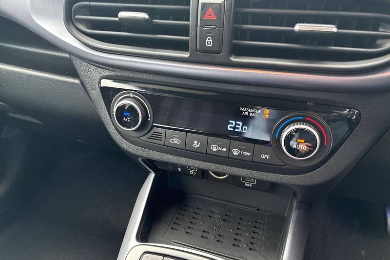 Used Hyundai i10 2024 for sale - 77326790: Photo 15