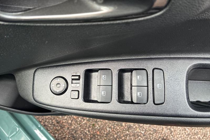 Used Hyundai i10 2024 for sale - 77326790: Photo 16