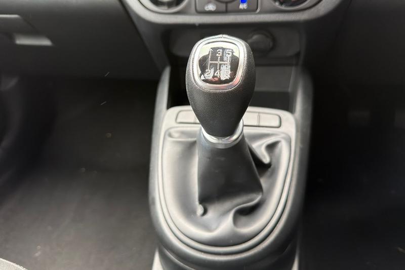 Used Hyundai i10 2020 for sale - 77367755: Photo 14