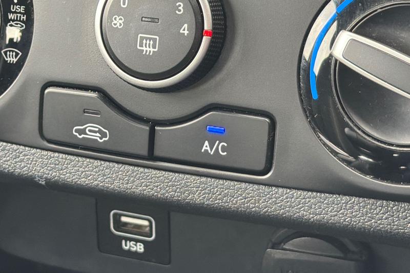 Used Hyundai i10 2020 for sale - 77367755: Photo 25