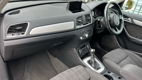 Used Audi Q3 2018 for sale - 76229192: Photo 2