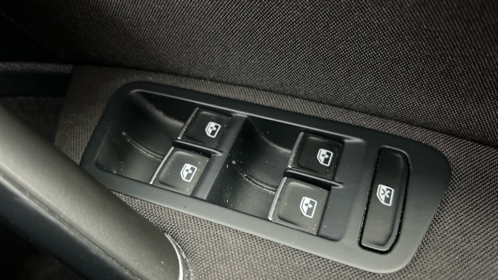 Used Volkswagen Golf 2017 for sale - 76191158: Photo 35