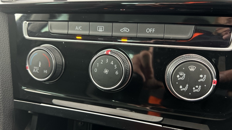 Used Volkswagen Golf 2017 for sale - 76191158: Photo 44