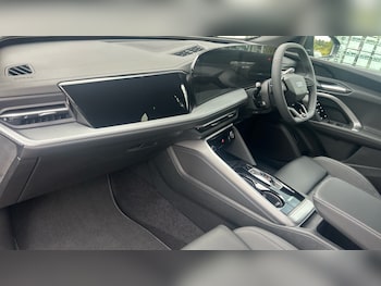 Used Audi Q5 2025 for sale - 76415122: Photo