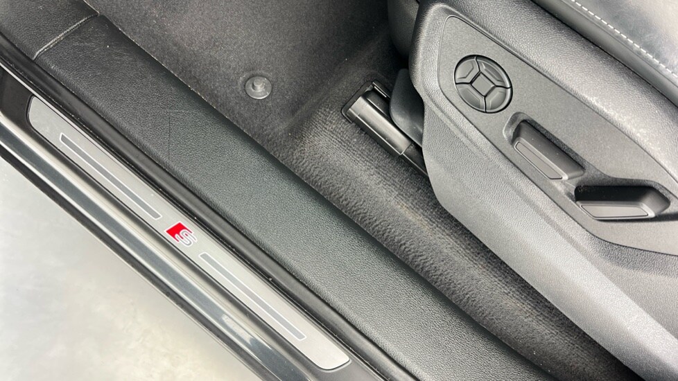 Used Audi Q7 2021 for sale - 77021836: Photo 36