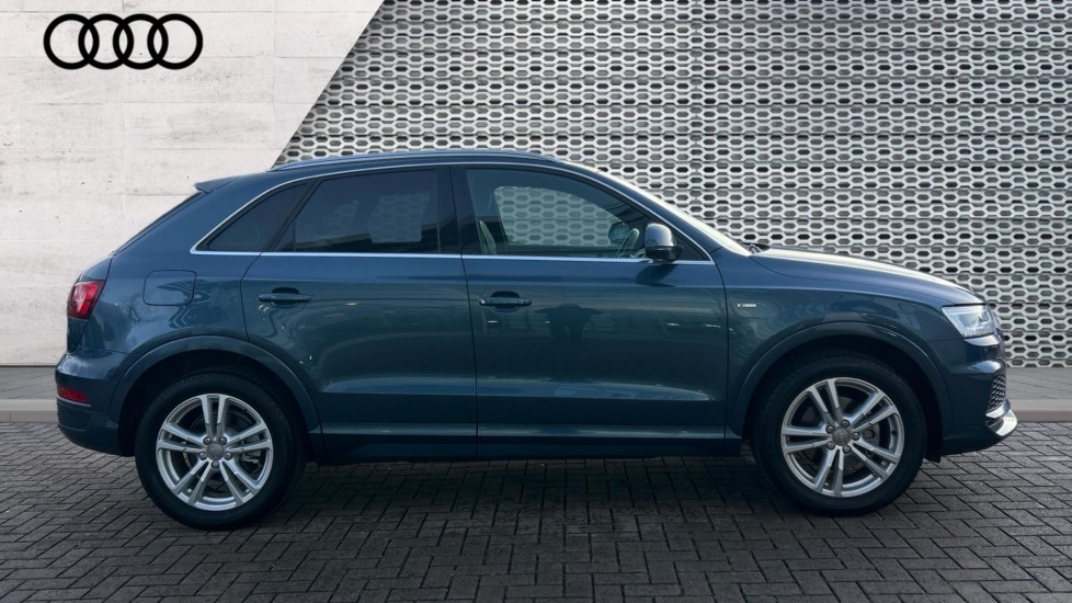 Used Audi Q3 2017 for sale - 76921645: Photo 4