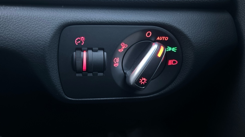 Used Audi Q3 2017 for sale - 76921645: Photo 43