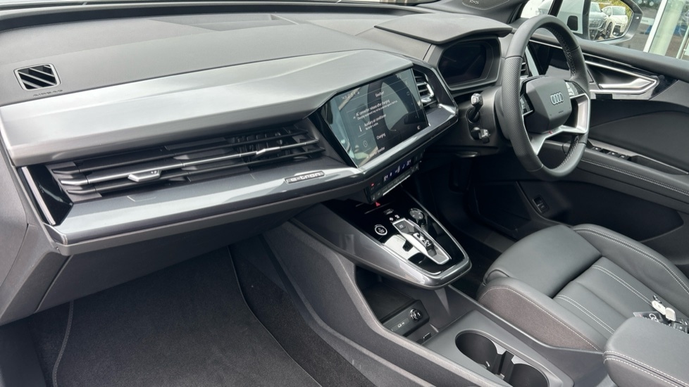 Used Audi Q4 e-tron 2025 for sale - 76519328: Photo 2