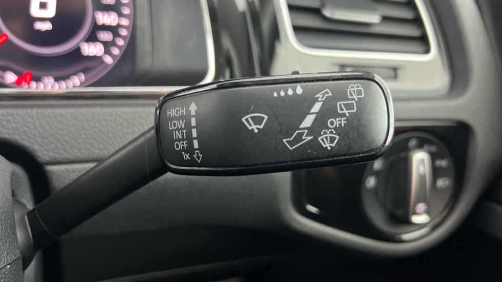 Used Volkswagen Golf 2017 for sale - 76523519: Photo 24