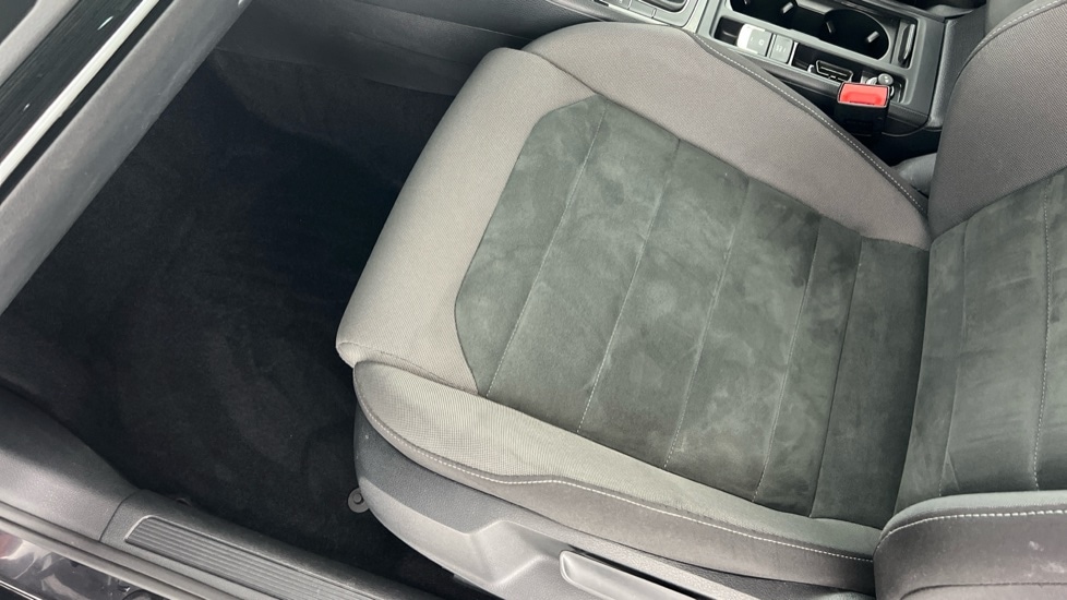 Used Volkswagen Golf 2017 for sale - 76523519: Photo 29