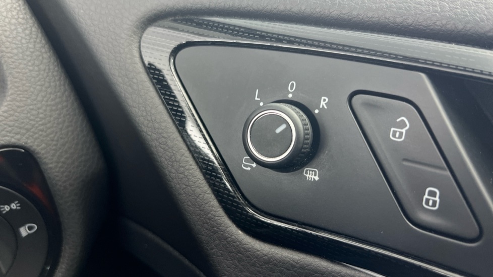 Used Volkswagen Golf 2017 for sale - 76523519: Photo 34