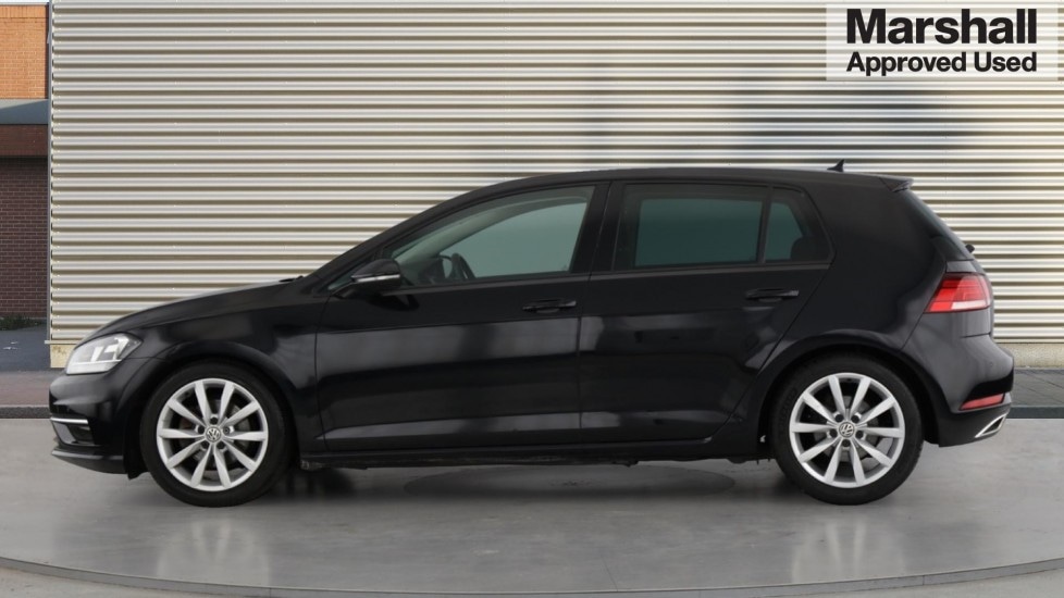 Used Volkswagen Golf 2017 for sale - 76523519: Photo 6