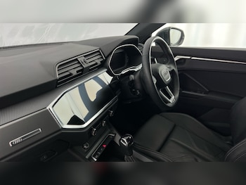 Used Audi Q3 2023 for sale - 75438554: Photo