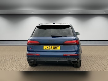 Used Audi Q7 2025 for sale - 76099968: Photo