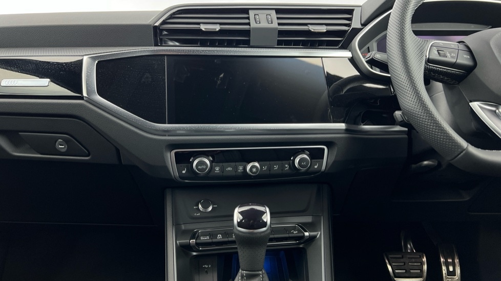 Used Audi Q3 2025 for sale - 76937543: Photo 13