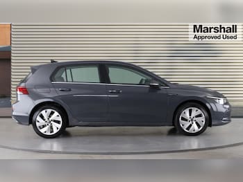 Used Volkswagen Golf 2021 for sale - 76933256: Photo