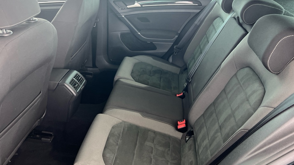 Used Volkswagen Golf 2017 for sale - 76635775: Photo 14