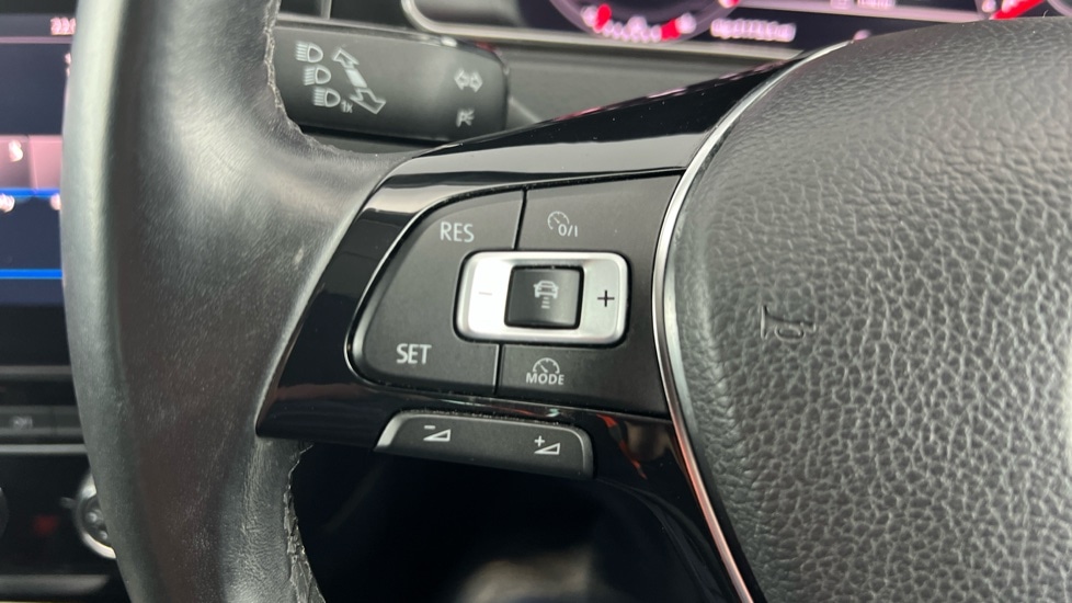 Used Volkswagen Golf 2017 for sale - 76635775: Photo 23