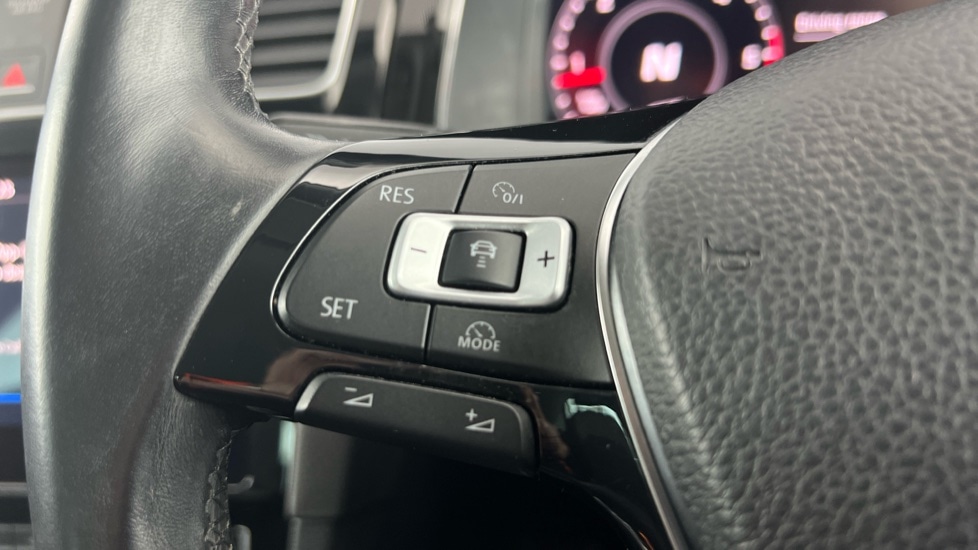 Used Volkswagen Golf 2017 for sale - 76635775: Photo 36