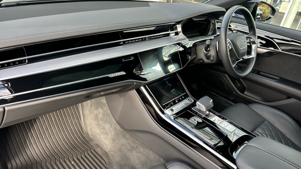 Used Audi A8 2023 for sale - 76709421: Photo 2