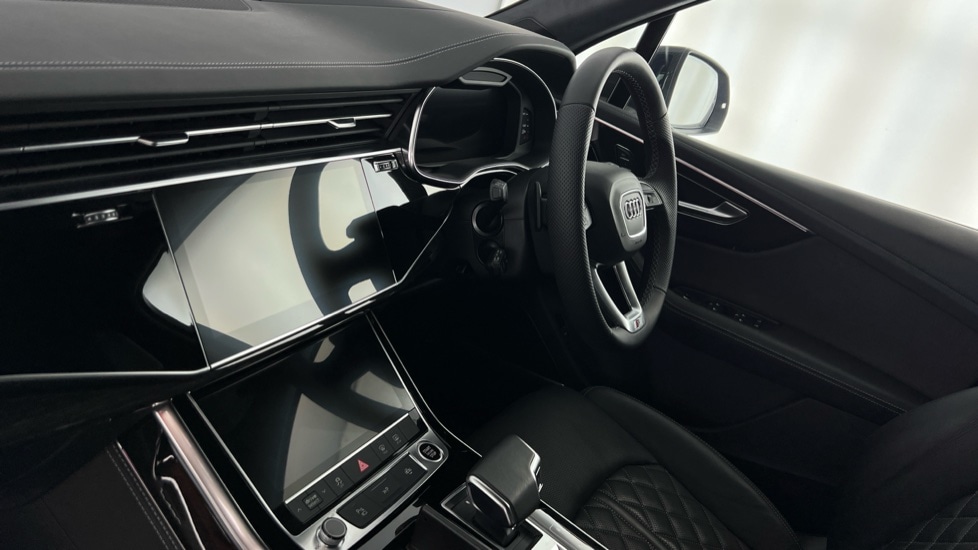 Used Audi Q7 2024 for sale - 76927982: Photo 2