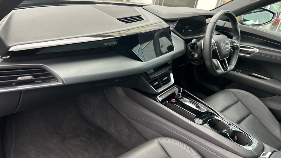 Used Audi e-tron GT 2022 for sale - 77010296: Photo 2