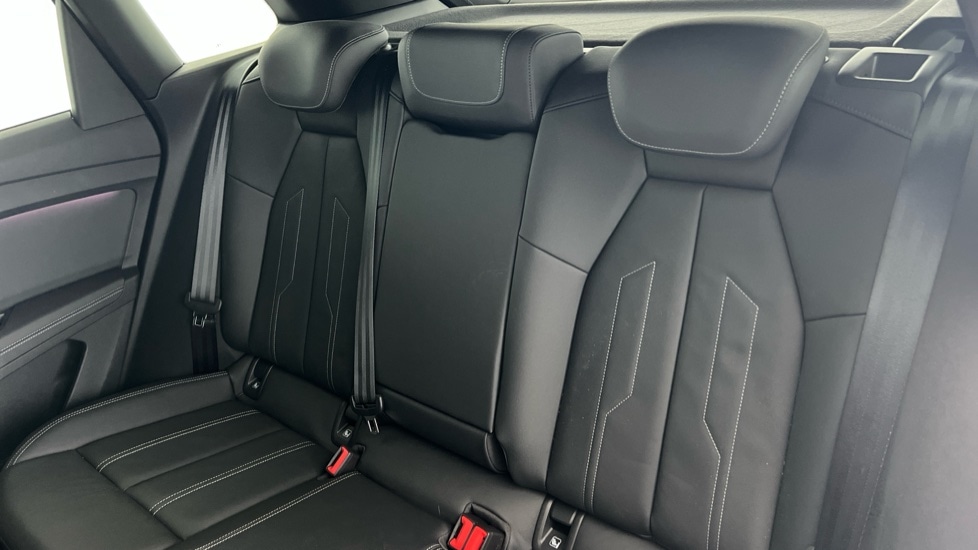 Used Audi Q4 e-tron 2025 for sale - 76552551: Photo 15