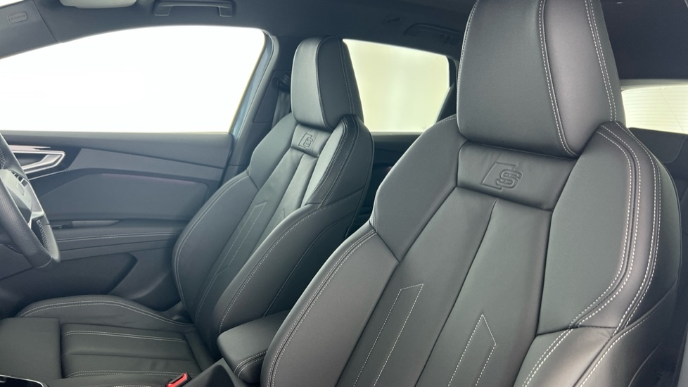 Used Audi Q4 e-tron 2025 for sale - 76552551: Photo 17