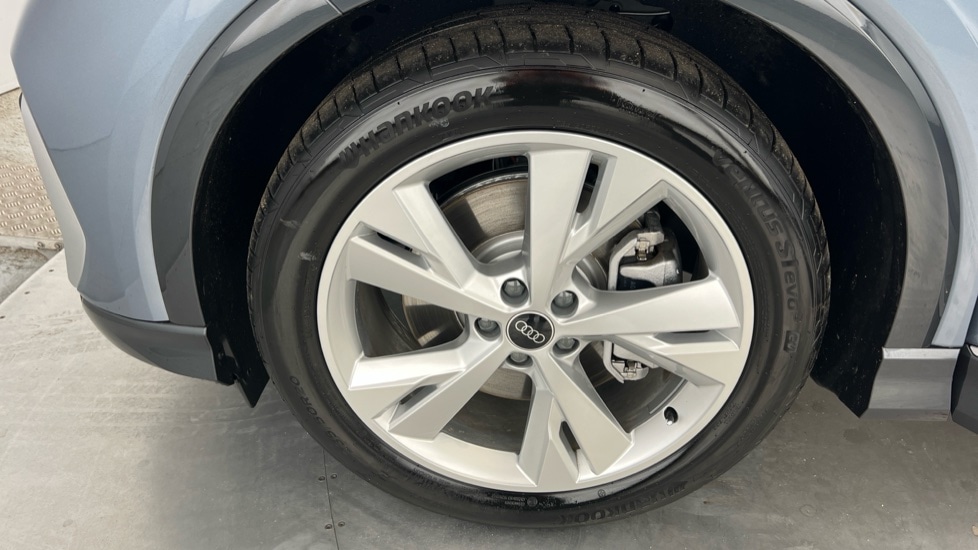 Used Audi Q4 e-tron 2025 for sale - 76552551: Photo 21