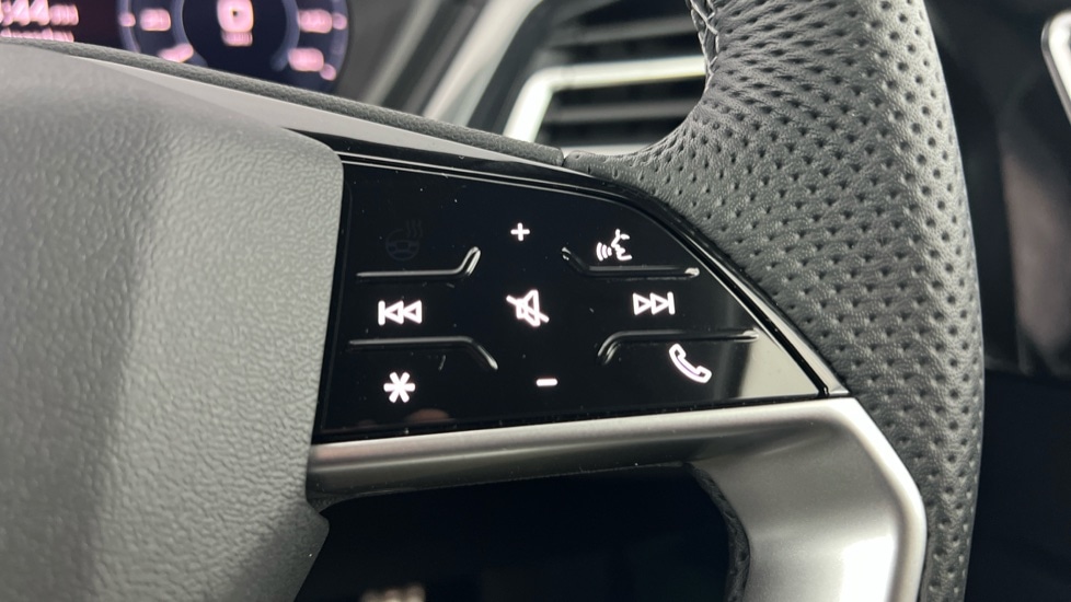 Used Audi Q4 e-tron 2025 for sale - 76552551: Photo 27