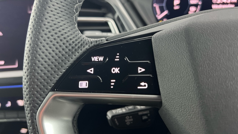 Used Audi Q4 e-tron 2025 for sale - 76552551: Photo 28