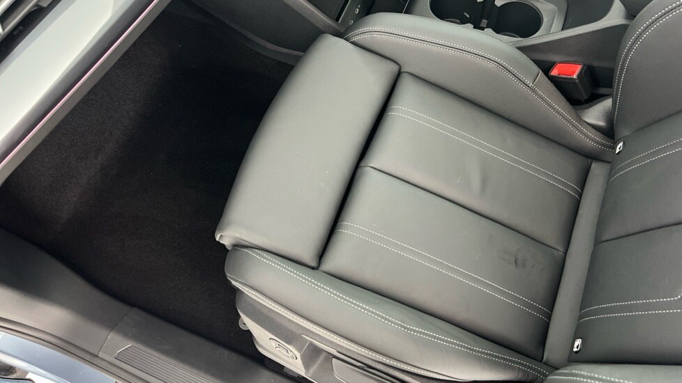 Used Audi Q4 e-tron 2025 for sale - 76552551: Photo 32