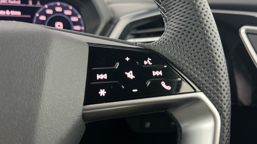 Used Audi Q4 e-tron 2025 for sale - 76552551: Photo 42