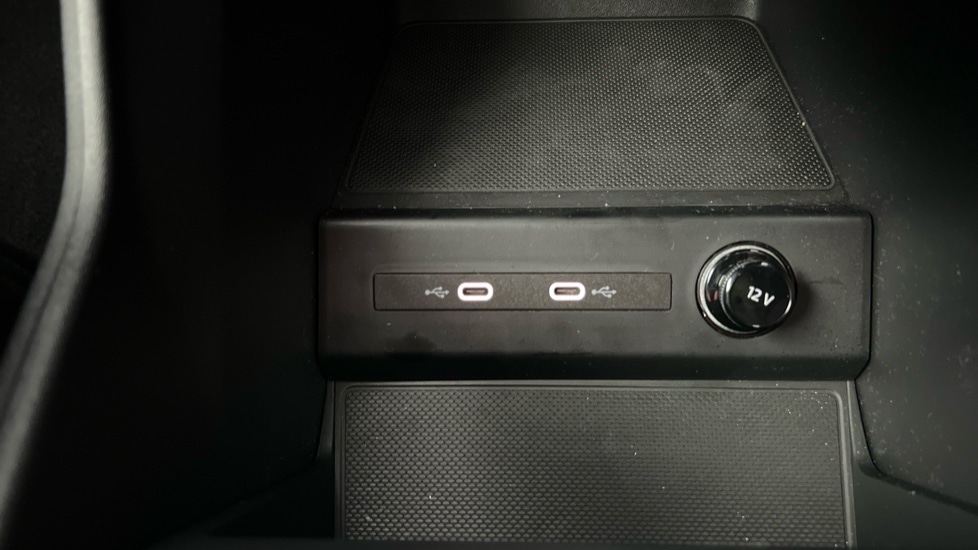 Used Audi Q4 e-tron 2025 for sale - 76552551: Photo 44