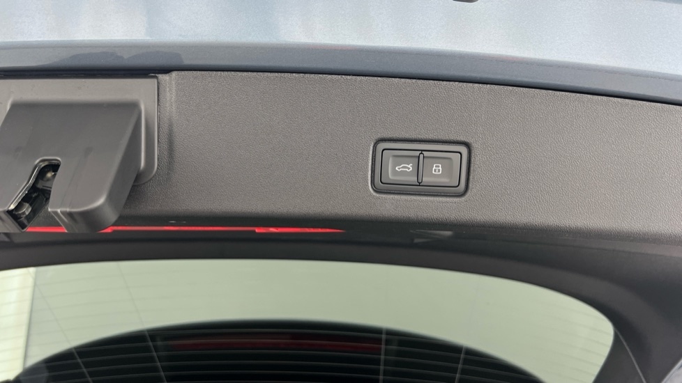 Used Audi Q4 e-tron 2025 for sale - 76552551: Photo 58