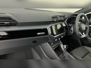 Used Audi Q3 2025 for sale - 76384451: Photo