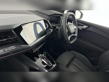 Used Audi Q4 e-tron 2025 for sale - 76196103: Photo