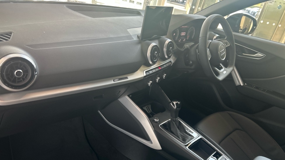 Used Audi Q2 2025 for sale - 76415296: Photo 2