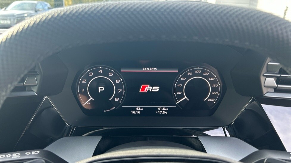 Used Audi RS3 2025 for sale - 76415266: Photo 14